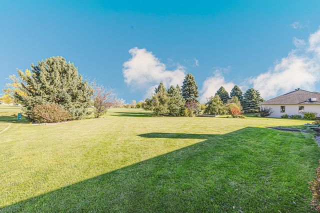 302 Fairway Drive, Casselton, ND 58012