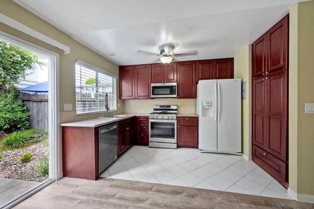 3436 Thunder Dr, Oceanside, CA 92056