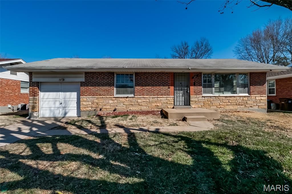 312 Ward Drive, Ferguson, MO 63135