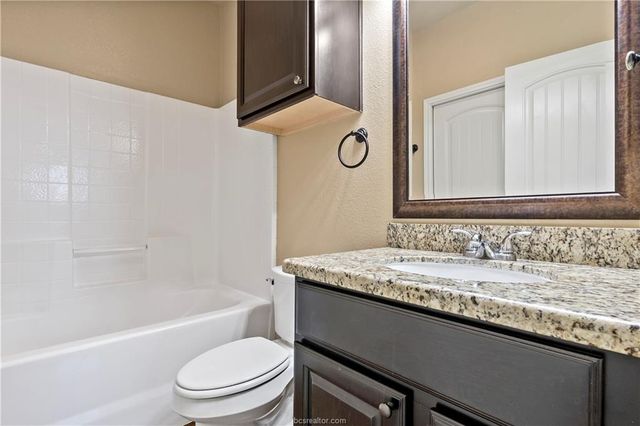 4295 Commando Trail, College Station, TX 77845