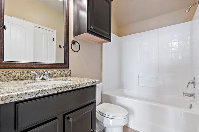 4295 Commando Trail, College Station, TX 77845