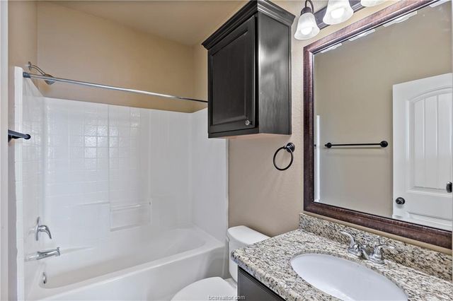 4295 Commando Trail, College Station, TX 77845