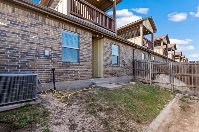 4295 Commando Trail, College Station, TX 77845