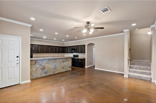 4295 Commando Trail, College Station, TX 77845