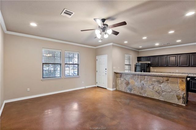 4295 Commando Trail, College Station, TX 77845
