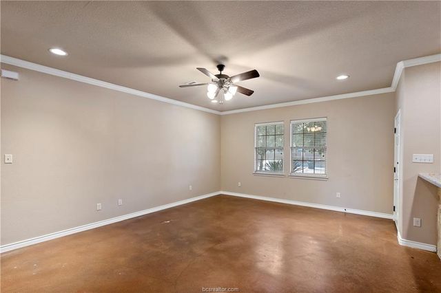 4295 Commando Trail, College Station, TX 77845