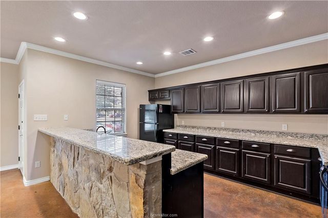 4295 Commando Trail, College Station, TX 77845