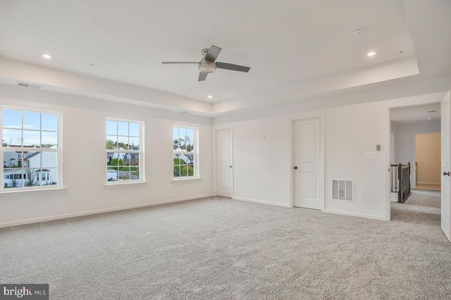 6511 SUITLAND RD, Suitland, MD 20746