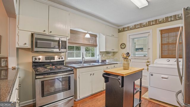 155 Persimmon Street, Jesup, GA 31545