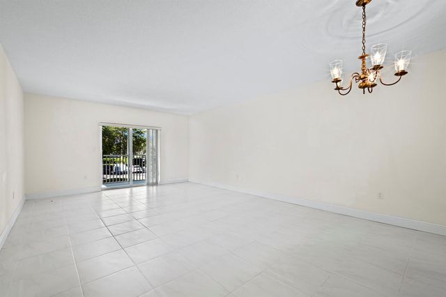 200 E Royal Palm Road 2110, Boca Raton, FL 33432