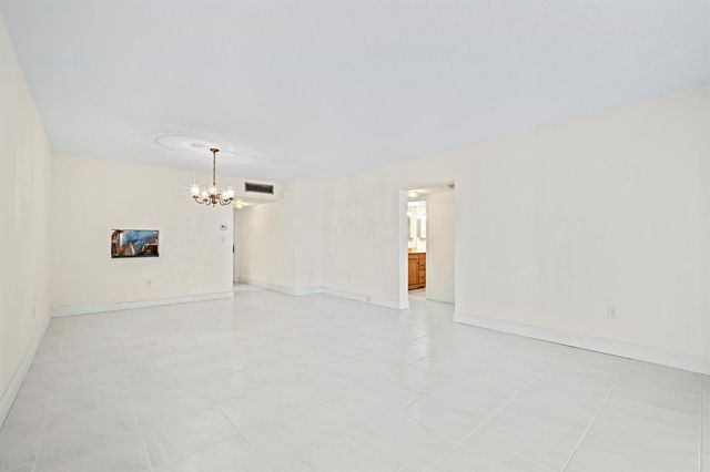 200 E Royal Palm Road 2110, Boca Raton, FL 33432