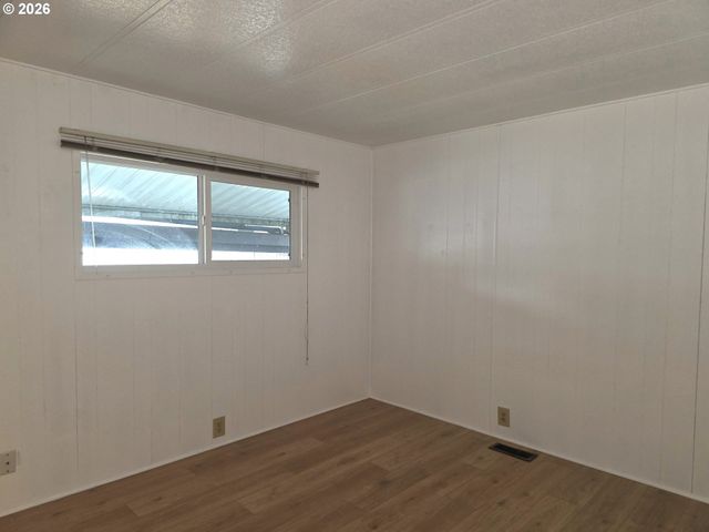 13045 Se STARK St 112, Portland, OR 97233