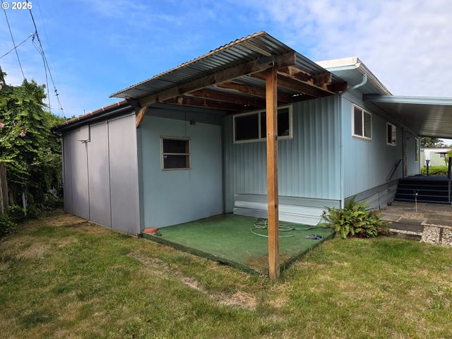 13045 Se STARK St 112, Portland, OR 97233