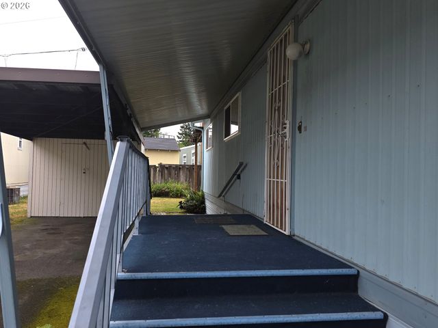 13045 Se STARK St 112, Portland, OR 97233