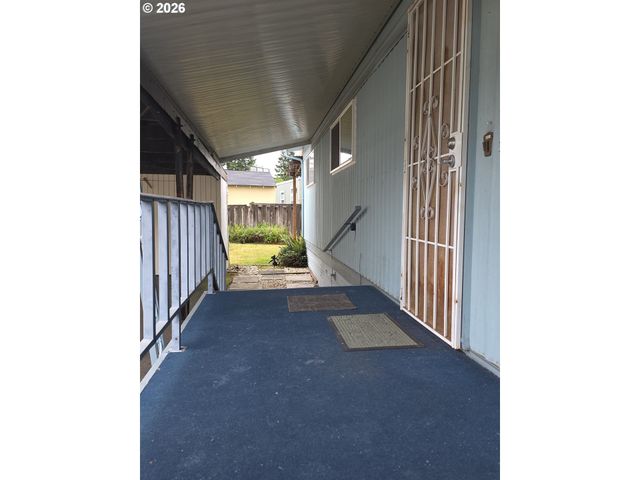 13045 Se STARK St 112, Portland, OR 97233