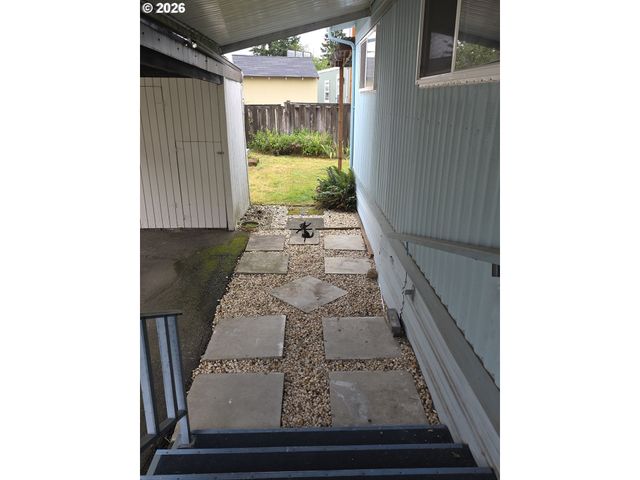 13045 Se STARK St 112, Portland, OR 97233