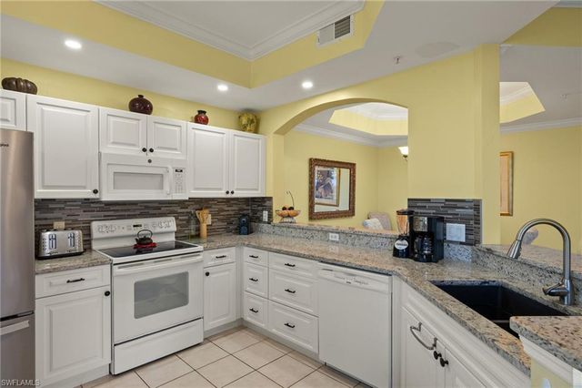 4690 Turnberry Lake DR 102, Estero, FL 33928