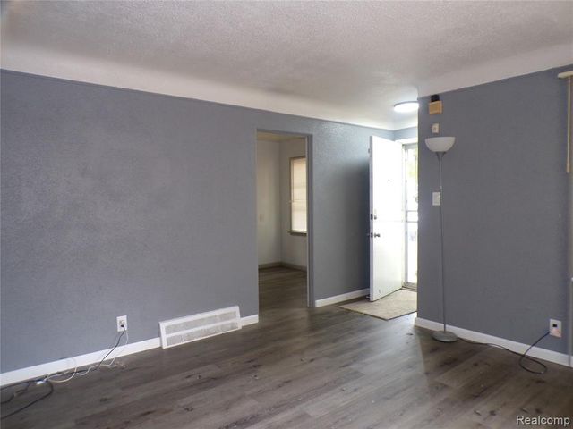 19467 Greydale Avenue, Detroit, MI 48219