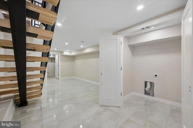 5511 PINE ST, Philadelphia, PA 19143