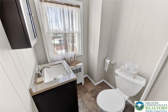 2427 Forest Street, Wilson Boro, PA 18042