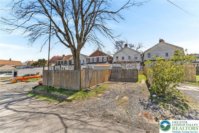 2427 Forest Street, Wilson Boro, PA 18042
