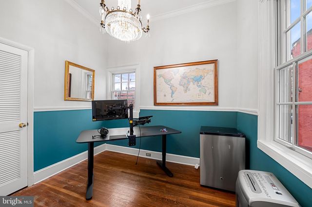 16 W READ ST, Baltimore, MD 21201