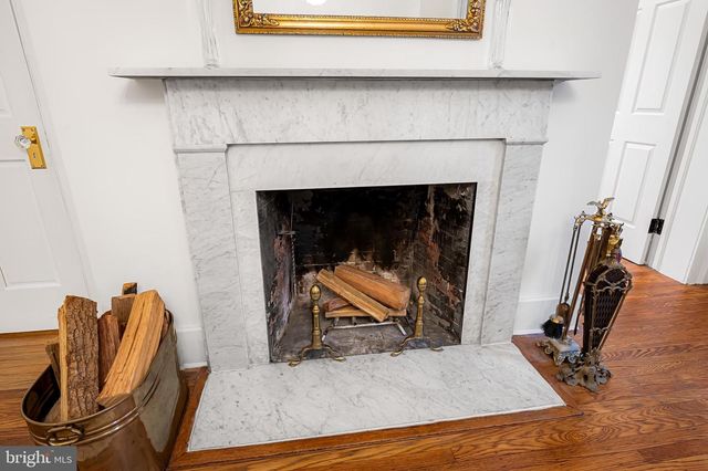 16 W READ ST, Baltimore, MD 21201
