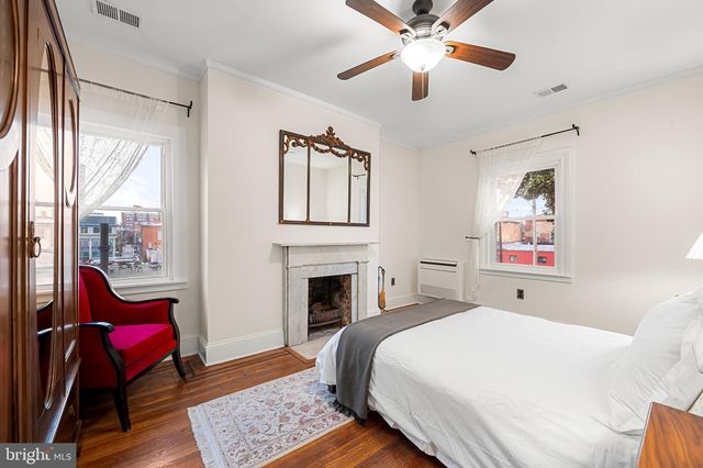 16 W READ ST, Baltimore, MD 21201