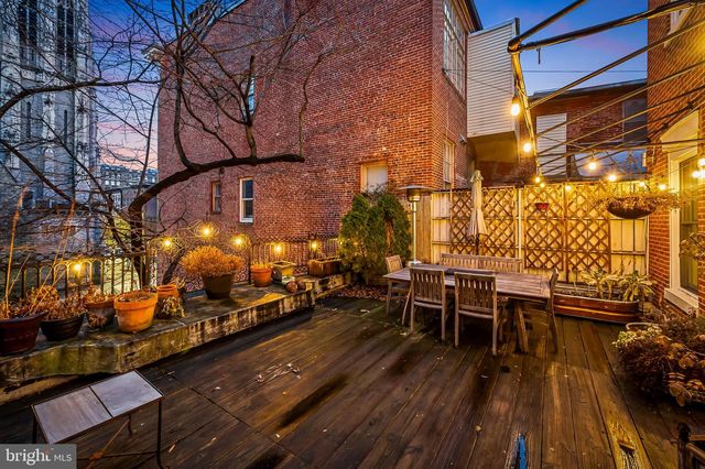 16 W READ ST, Baltimore, MD 21201
