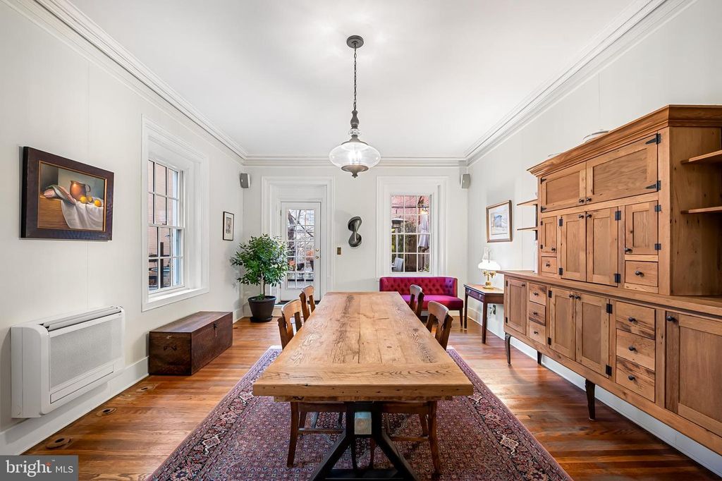 Image 25 of property listing at 16 W READ ST, Baltimore, MD 21201