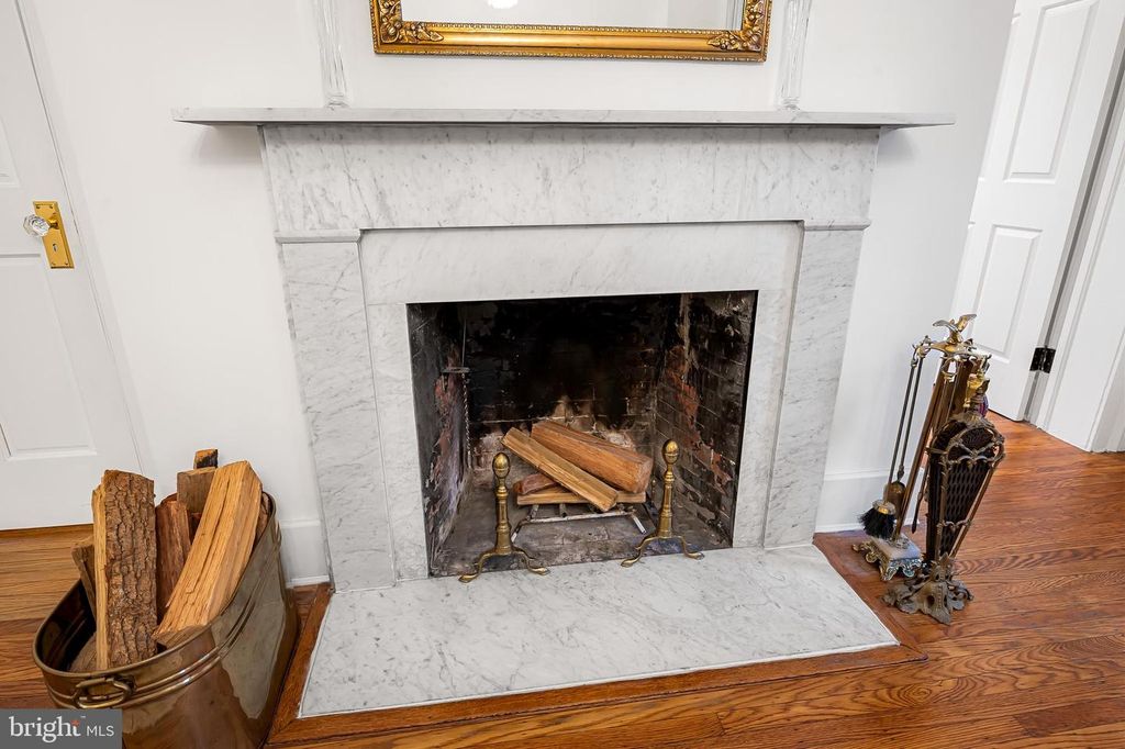 Image 27 of property listing at 16 W READ ST, Baltimore, MD 21201