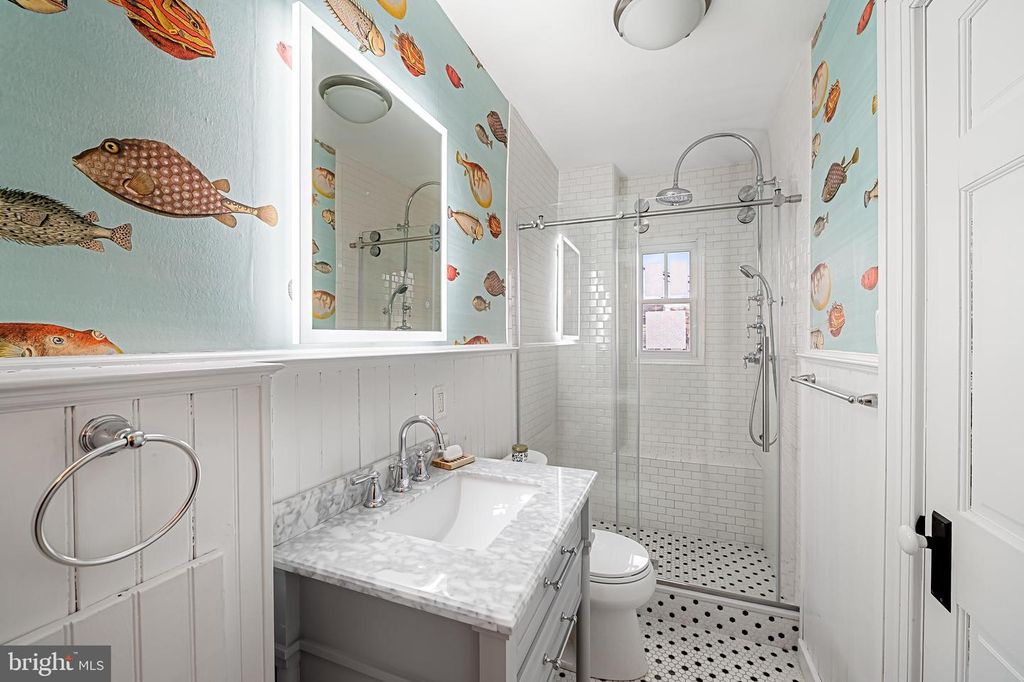 Image 30 of property listing at 16 W READ ST, Baltimore, MD 21201
