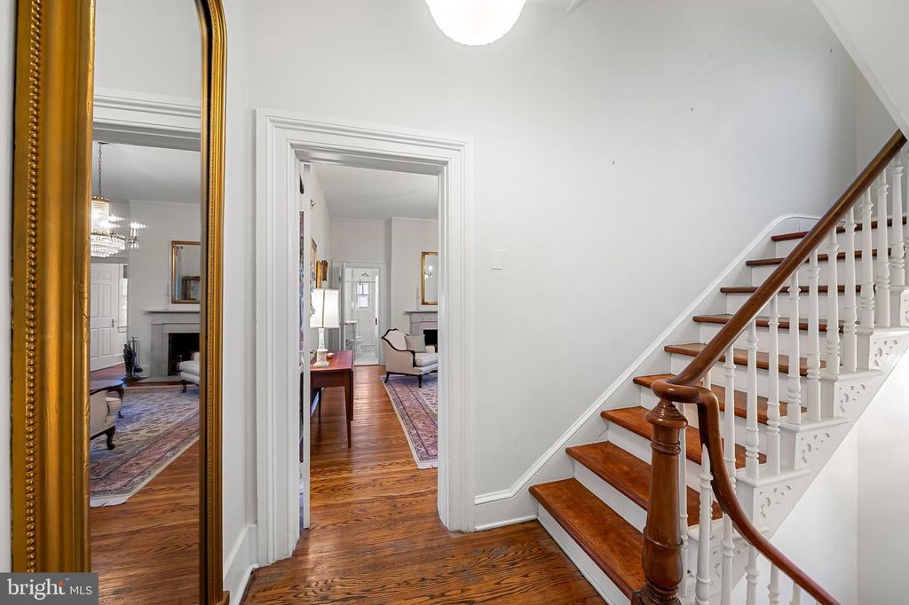Image 32 of property listing at 16 W READ ST, Baltimore, MD 21201