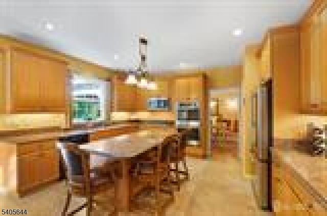 31 Mcfarlane Cir, Monroe Twp., NJ 08831