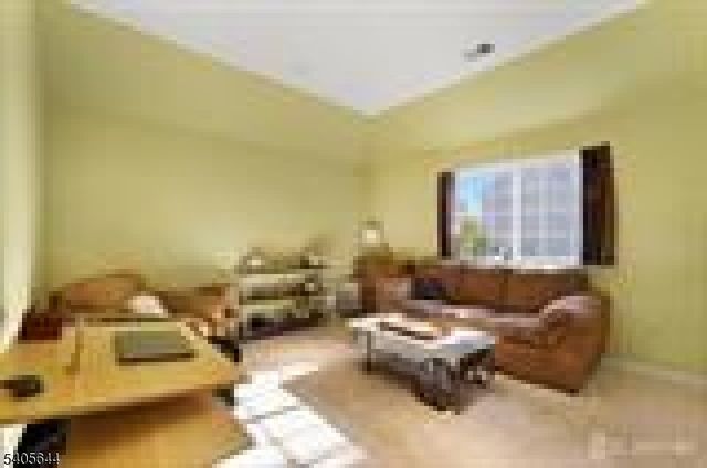 31 Mcfarlane Cir, Monroe Twp., NJ 08831