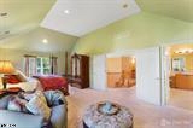 31 Mcfarlane Cir, Monroe Twp., NJ 08831