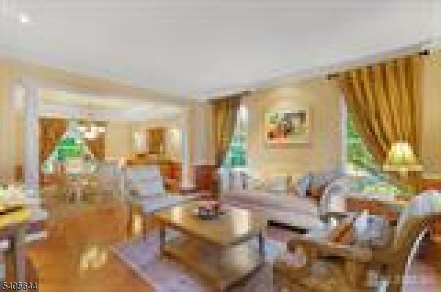 31 Mcfarlane Cir, Monroe Twp., NJ 08831