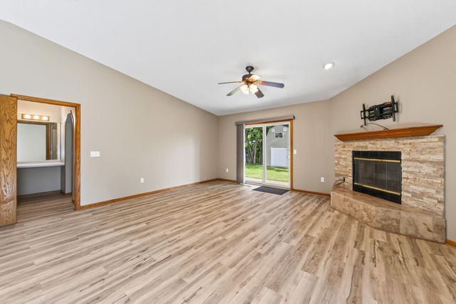 1819 9th Avenue SE, Forest Lake, MN 55025