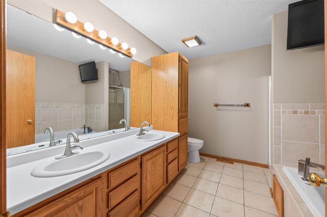1819 9th Avenue SE, Forest Lake, MN 55025