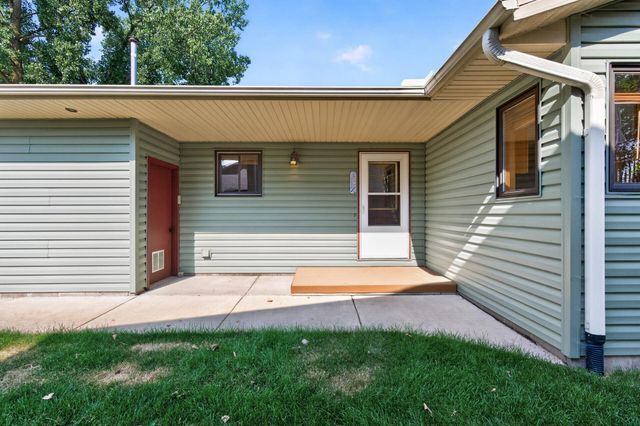 1819 9th Avenue SE, Forest Lake, MN 55025