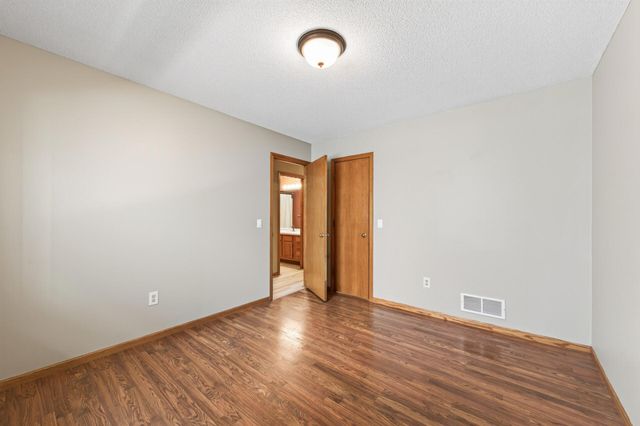 1819 9th Avenue SE, Forest Lake, MN 55025