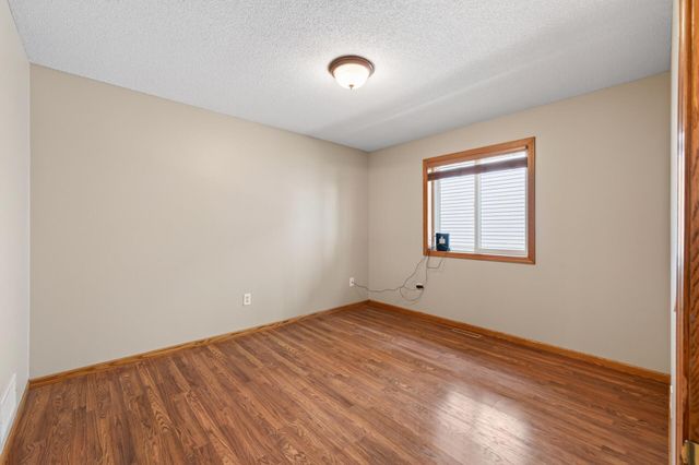 1819 9th Avenue SE, Forest Lake, MN 55025