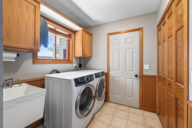 1819 9th Avenue SE, Forest Lake, MN 55025