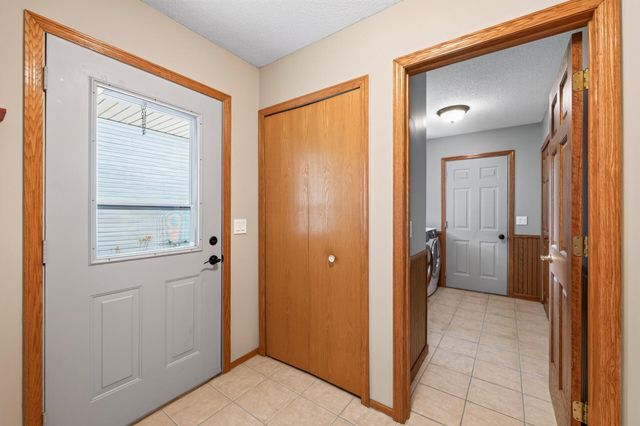 1819 9th Avenue SE, Forest Lake, MN 55025