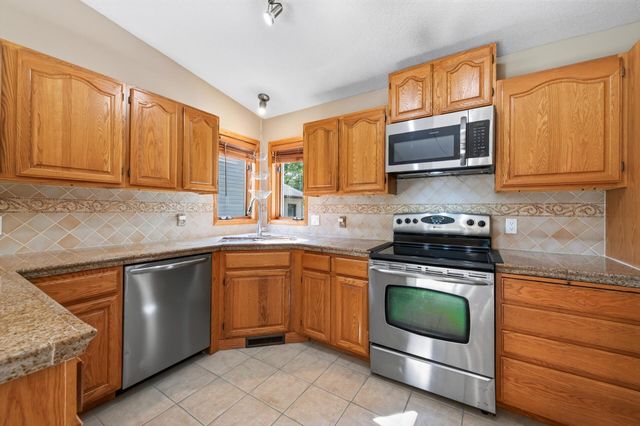 1819 9th Avenue SE, Forest Lake, MN 55025