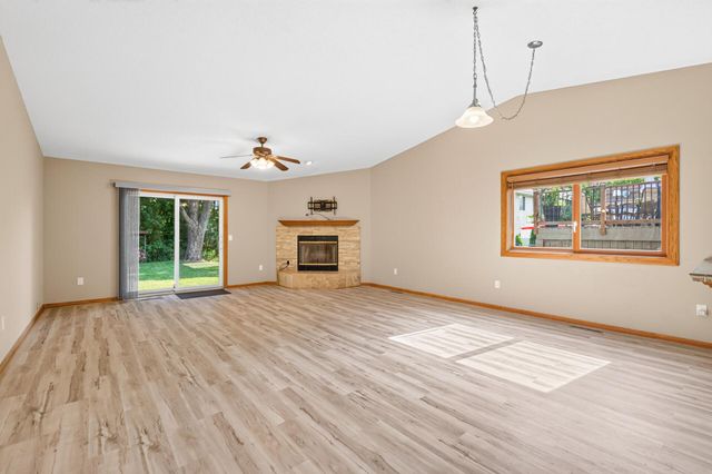 1819 9th Avenue SE, Forest Lake, MN 55025