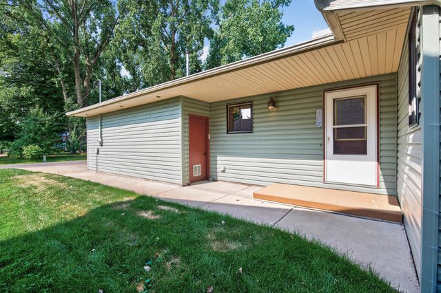 1819 9th Avenue SE, Forest Lake, MN 55025