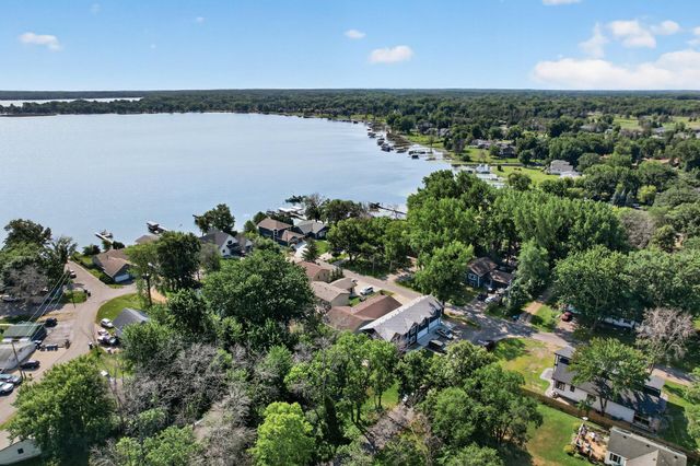 1819 9th Avenue SE, Forest Lake, MN 55025
