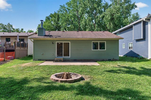 1819 9th Avenue SE, Forest Lake, MN 55025