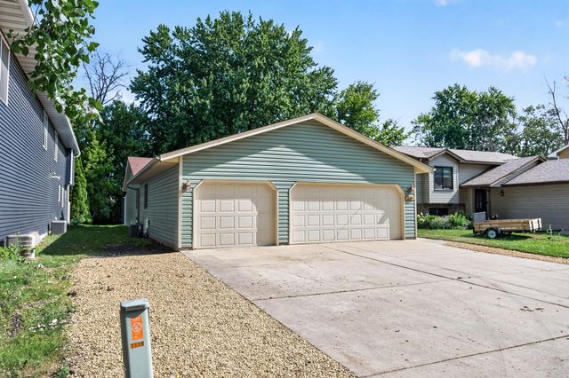 1819 9th Avenue SE, Forest Lake, MN 55025